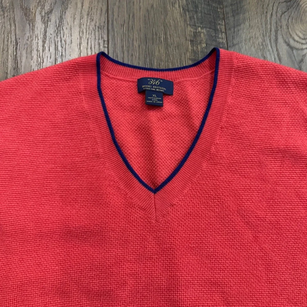 Brooks Brothers 346‎ Mens XL Extra Fine Merino Wool V-Neck Sweater Vest Coral
